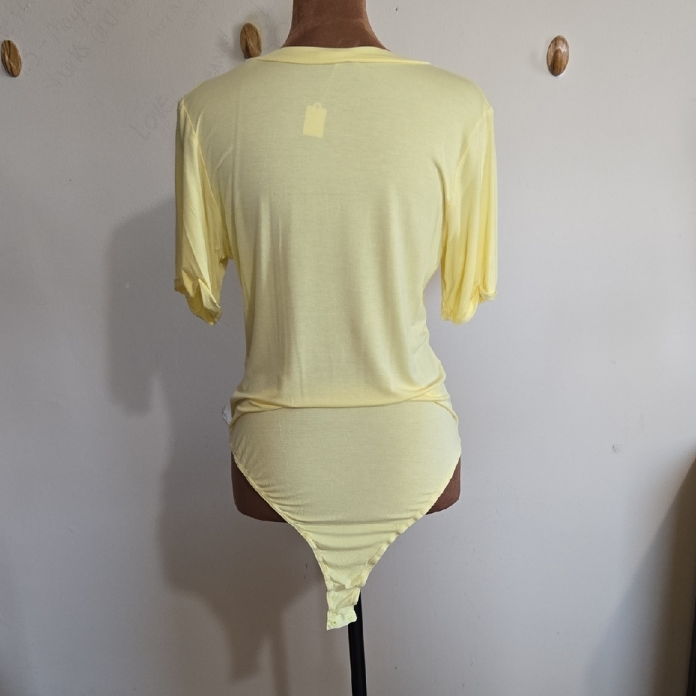 POL Soft Baby Yellow Bodysuit Sz Lg Snap Closure Stretch Full Booty Crew Neck - Picture 6 of 12